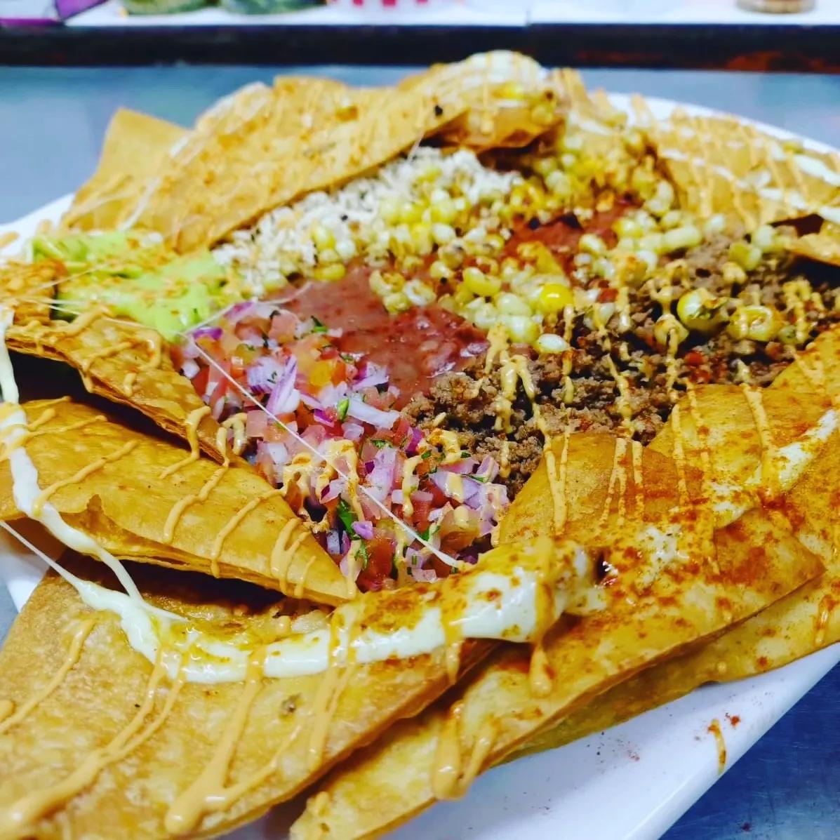 Nachos de Pancho (2-3 personas)